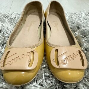 Salvatore Ferragamo flats